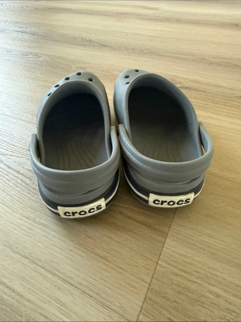 CROCS comfortable gray